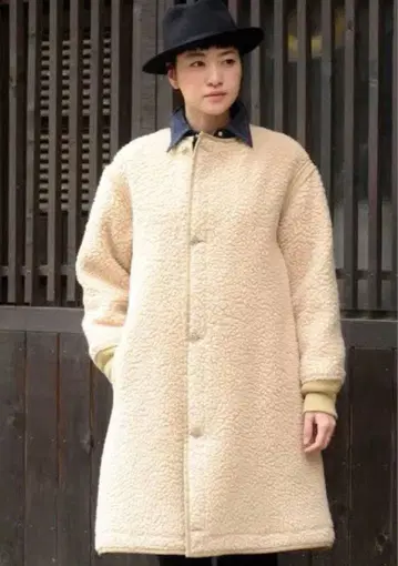 아나토미카 리버서블 보아 코트 베이지