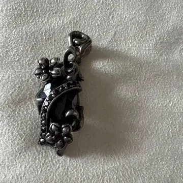 925 실버 꽃과 오닉스 펜던트