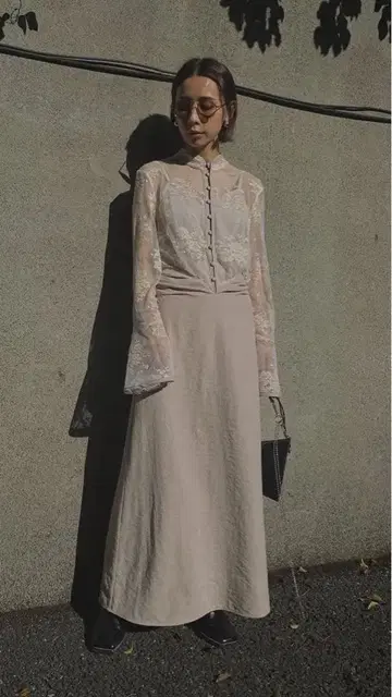 AMERI VINTAGE FLOWER LACE DRESS