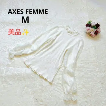 [ 새상품급 ] 엑시즈팜 레이스 리브 니트 화이트 펄 꽃무늬 성숙/러블리