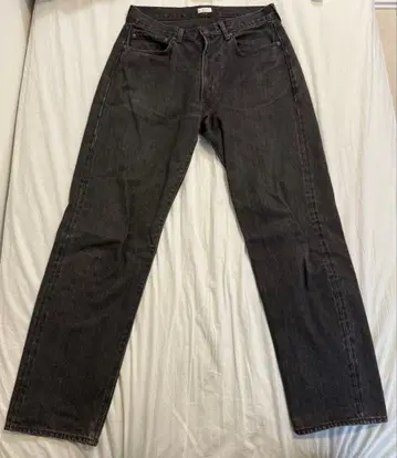 CIOTA 테이퍼드 데님 미디엄 블랙 사이즈 32