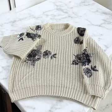 화이트 색상 꽃무늬 스팽글 니트 스웨터 한국