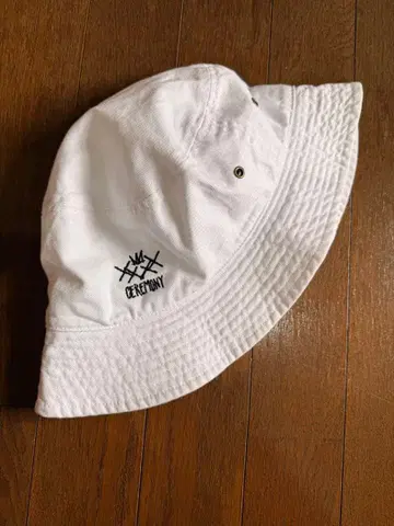 King Gun 화이트 버킷 햇 S/M