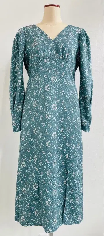 [무료배송] NINE 블루 레트로 미니 꽃무늬 미 실루엣 원피스