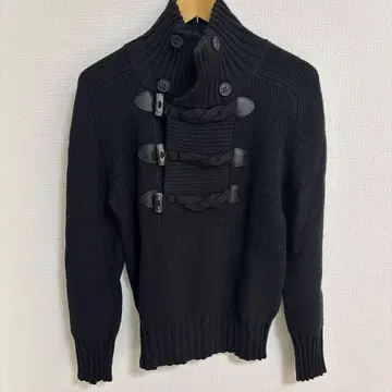 이탈리아제 / 하이넥 / 토글 버튼 블랙 니트 M 밀리터리