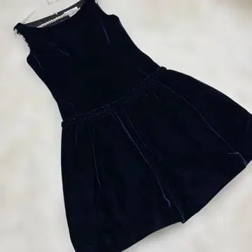 새상품급 Rene 네이비 벨벳 슬리브리스 원피스 36