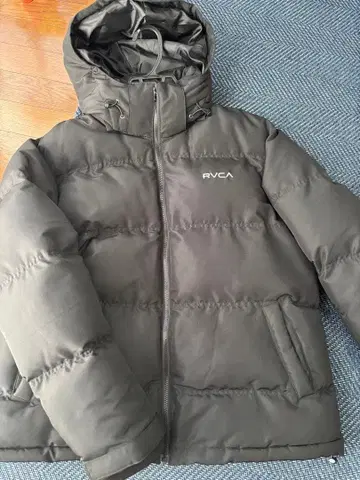 RVCA 후드 부착 다운 자켓 블랙