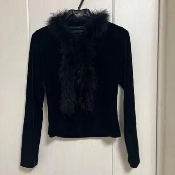 퍼 달린 블랙 가디건