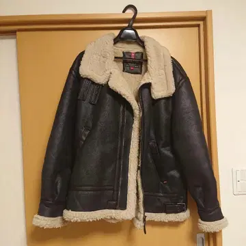 [ ALPHA ] 페이크 무스탕 자켓 (2L)