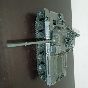 타미야 74식 전차 1/35 프라모델 가조립