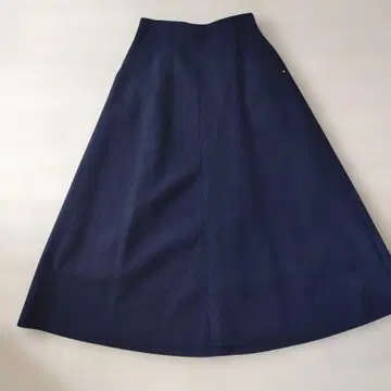 La boutique BonBon 네이비 플레어 스커트 36 사이즈