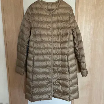 유니클로 울트라 라이트 다운 코트 베이지