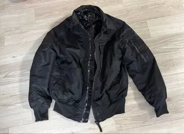 블랙 방한 자켓