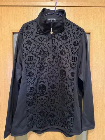 댄스 위드 드래곤 하프 지퍼 스웨터 사이즈 4