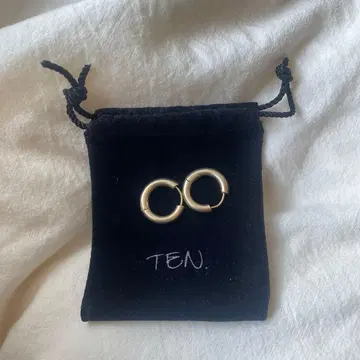 TEN. 골드 후프 귀걸이 파우치 포함