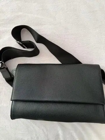 ear PAPILLONNER 이아파피요네 와이드 테이프 숄더 블랙