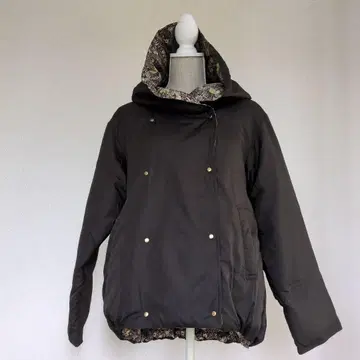 다크 브라운 다운 자켓 후드 부착