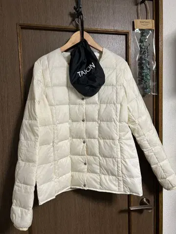 TAION 아이보리 다운 자켓