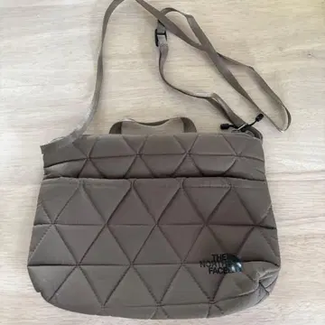 THE NORTH FACE 퀼팅 숄더백