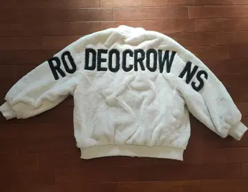 [ 새상품 ] RODEO CROWNS 화이트 퍼 자켓