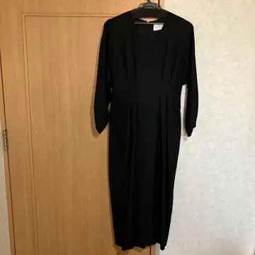 블랙 V넥 긴팔 원피스