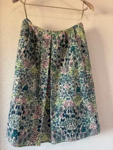 시빌라 꽃무늬 플레어 스커트