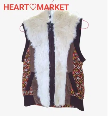 하트마켓 플라워 패턴 인조 모피 베스트