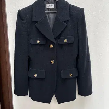 블랙 더블 브레스트 자켓과 스커트 세트