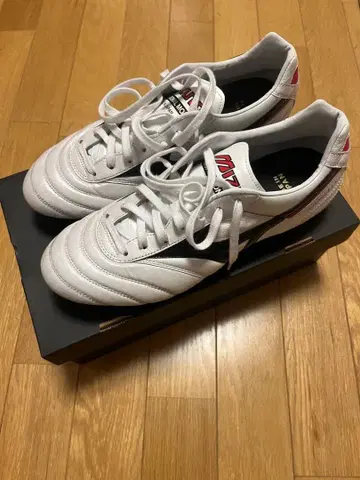 MIZUNO 모렐리아 축구화 화이트/블랙