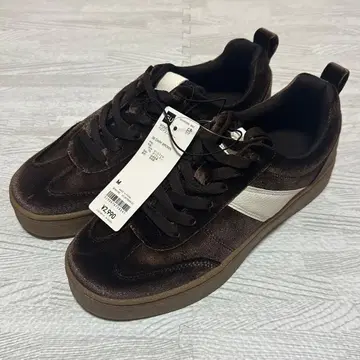 GU 벨로아 스니커즈 다크 브라운 M 23.5cm