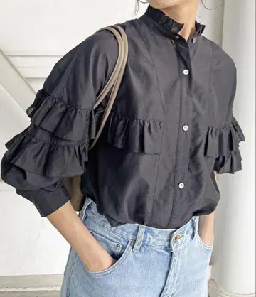 spick & span 코튼 실크 티어드 프릴 슬리브 블라우스