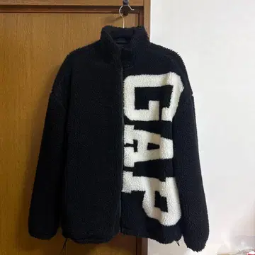 GAP 플리스 자켓 블랙/화이트