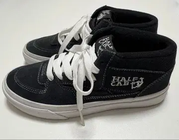 Vans Half Cab 블랙 하이컷 스니커즈