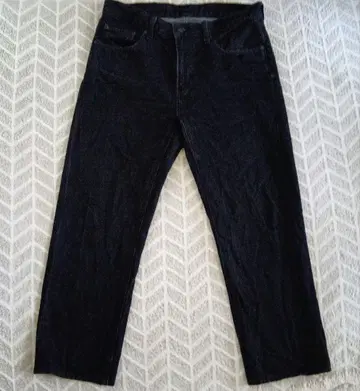 블랙 스트레이트 데님 UNIQLO