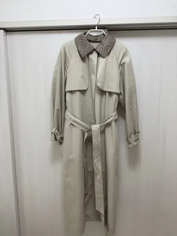 스트라스부르고 트렌치코트 아우터