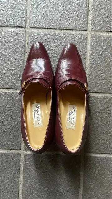 NINA RICCI 가죽 하이힐 펌프스