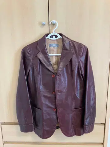 와인 레드 빨간색 가죽 자켓