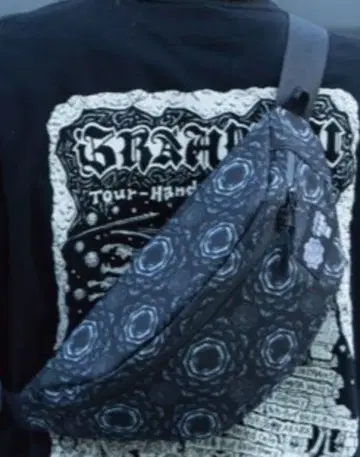 새상품 진미래제 2025 BRAHMAN 브라만 KiU 바디백