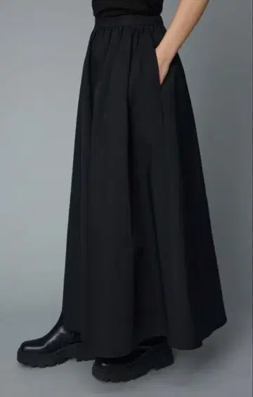 HeRIN.CYE 블랙 롱 스커트