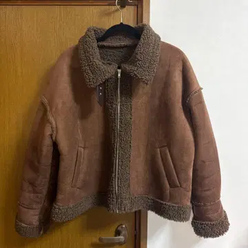 C'LENA 브라운 무스탕 코트