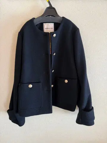 아푸와이저 리셰 노카라 골드 버튼 숏코트