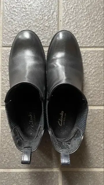 Clarks 블랙 사이드 고어 부츠