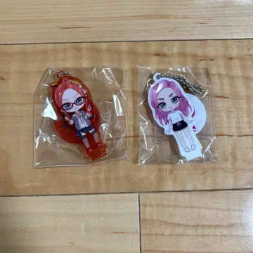 chanmina 옷 갈아입기 아크릴 키링