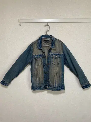 ILLS의 데님 자켓