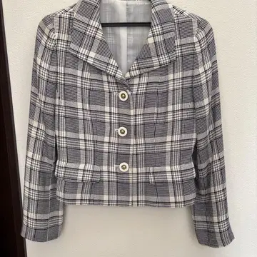 체크 무늬 크롭 자켓과 스커트 세트