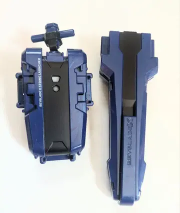 베이블레이드 X 스타트 돌진 세트 스트링 런처 & 런처 그립