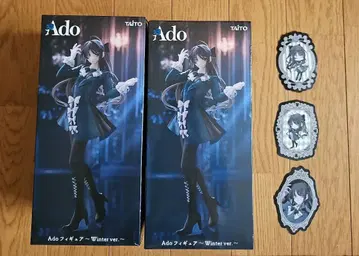 Ado 피규어 2점, 스티커 3종
