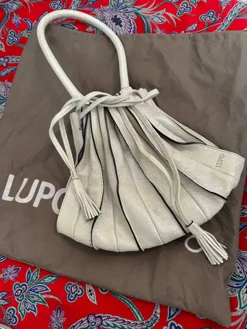 LUPO 프릴 디자인 핸드백
