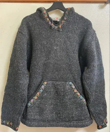 [ 구제 의류 ] 에콰도르 니트 후드티(풀오버) 꽃무늬 자수