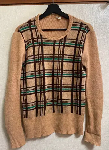[ 구제 의류 ] 체크 무늬 베이지 니트 스웨터